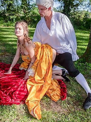 Tiffany Tatum Fucks in the Great Outdoors